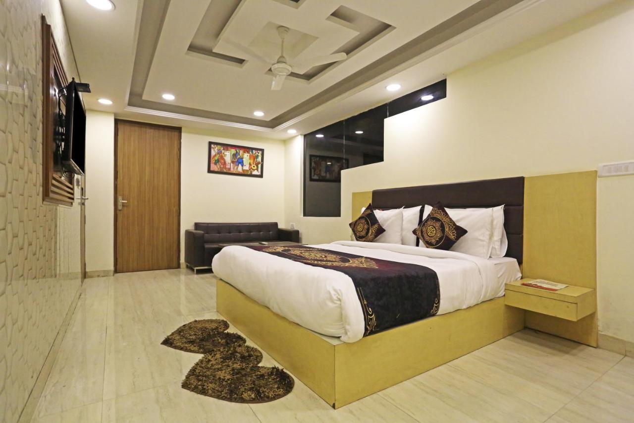 Hotel D'Capitol - Delhi Airport Nuova Delhi Esterno foto