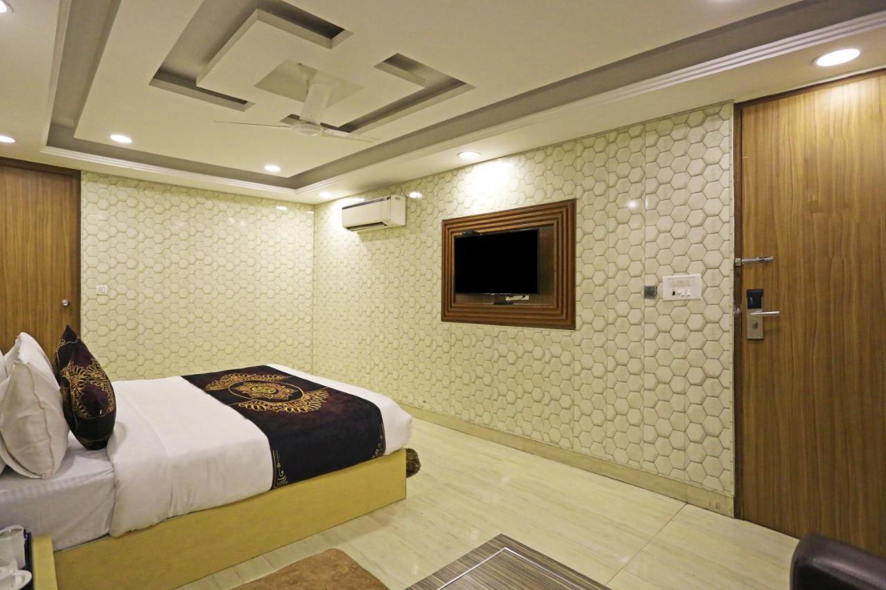 Hotel D'Capitol - Delhi Airport Nuova Delhi Esterno foto