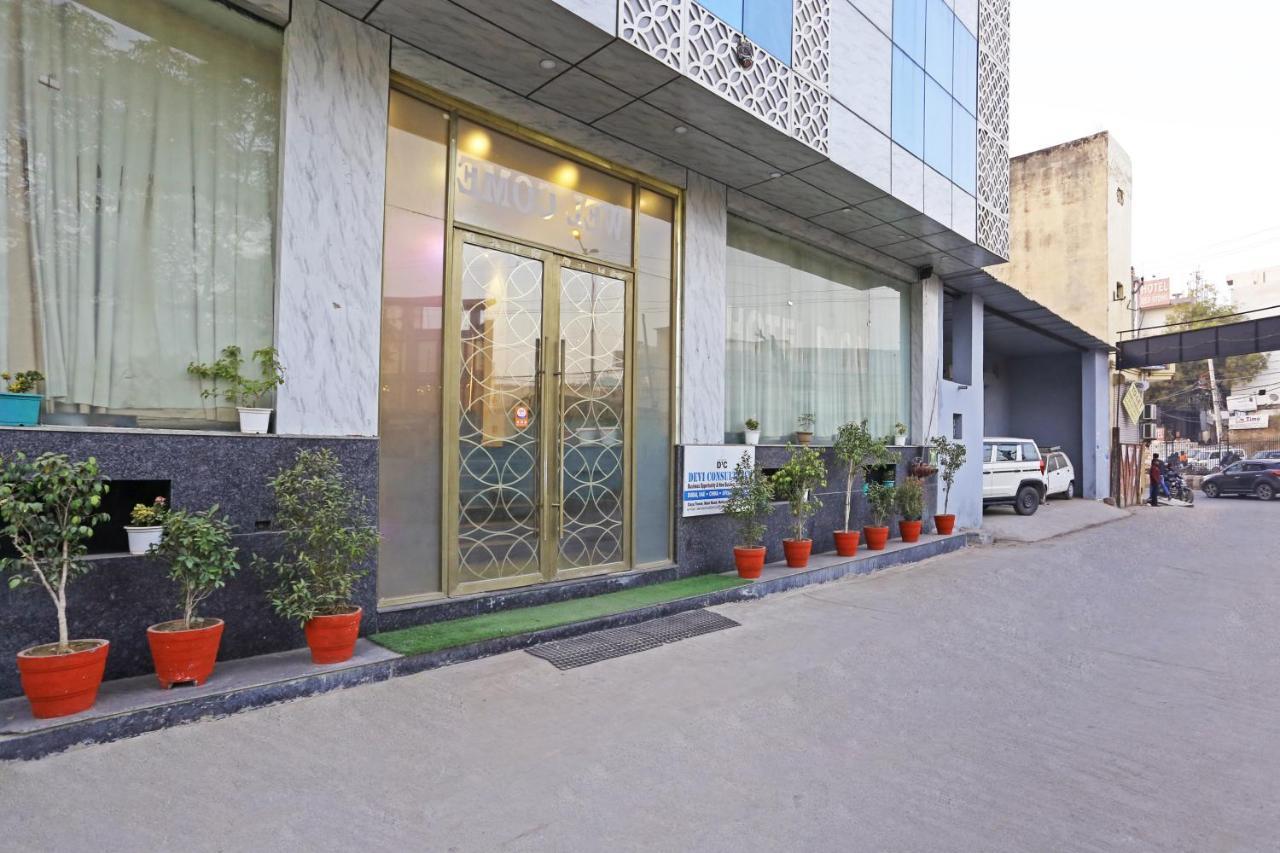 Hotel D'Capitol - Delhi Airport Nuova Delhi Esterno foto
