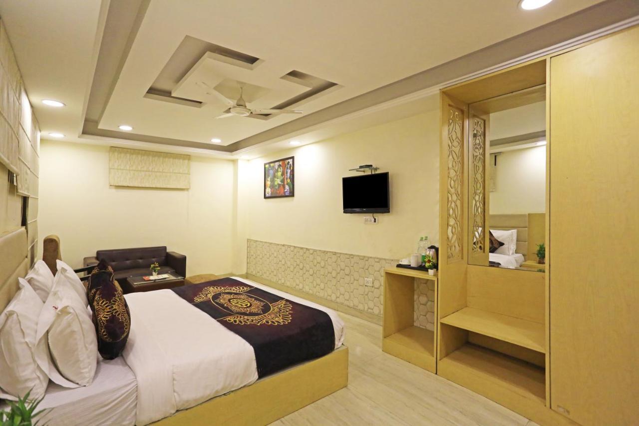 Hotel D'Capitol - Delhi Airport Nuova Delhi Esterno foto